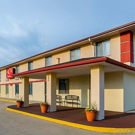 Econo Lodge Lansing - Leavenworth Екстериор снимка